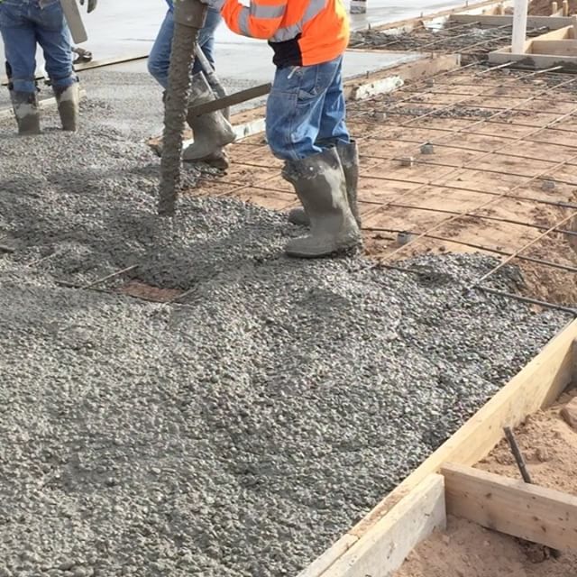 فوق روان کننده نفتالینی کسب مقاومت سریع بتن DEZOCRETE  N-660 
